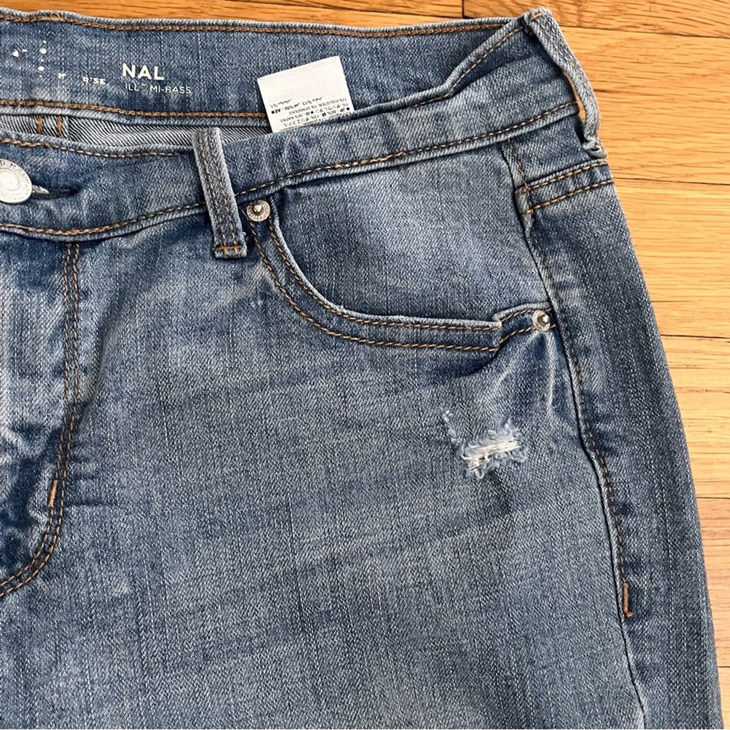 Old Navy Distressed Straight Leg Jeans - Size 4